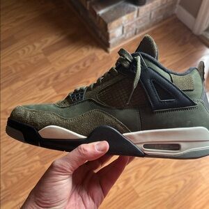 Air Jordan 4 Retro SE Craft Olive Size 12 men